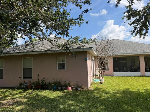 2590 SE South Blackwell Drive, Port St. Lucie, Port St Lucie, FL 34952