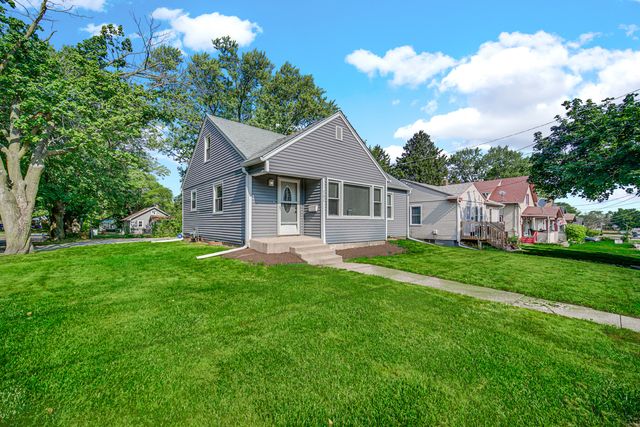 702 N Independence Avenue, Rockford, IL 61101