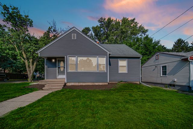 702 N Independence Avenue, Rockford, IL 61101