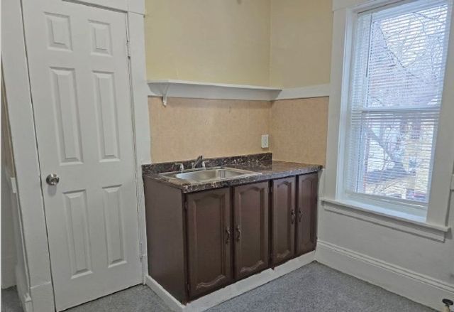 236-240 Locust St, Springfield, MA 01108