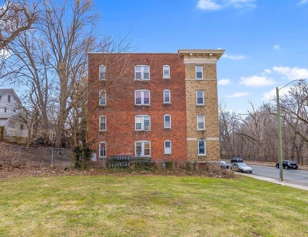 236-240 Locust St, Springfield, MA 01108