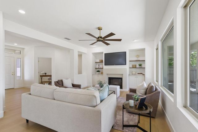 2240 Prairie View Ln, Lincoln, CA 95648