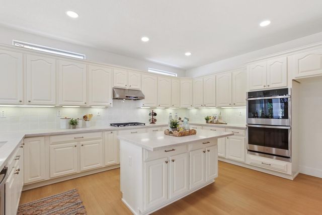 2240 Prairie View Ln, Lincoln, CA 95648