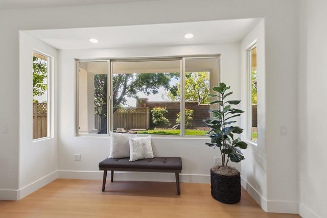 2240 Prairie View Ln, Lincoln, CA 95648