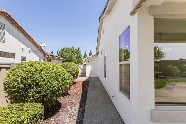 2240 Prairie View Ln, Lincoln, CA 95648