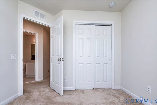 6017 W Stonepath Garden Dr, Chester, VA 23831