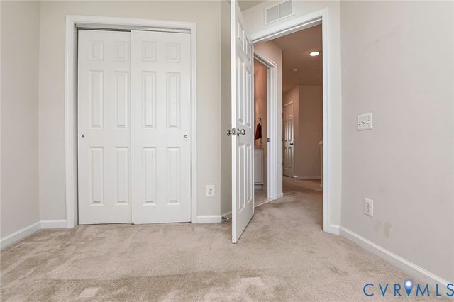 6017 W Stonepath Garden Dr, Chester, VA 23831