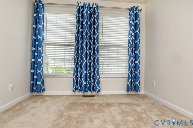 6017 W Stonepath Garden Dr, Chester, VA 23831