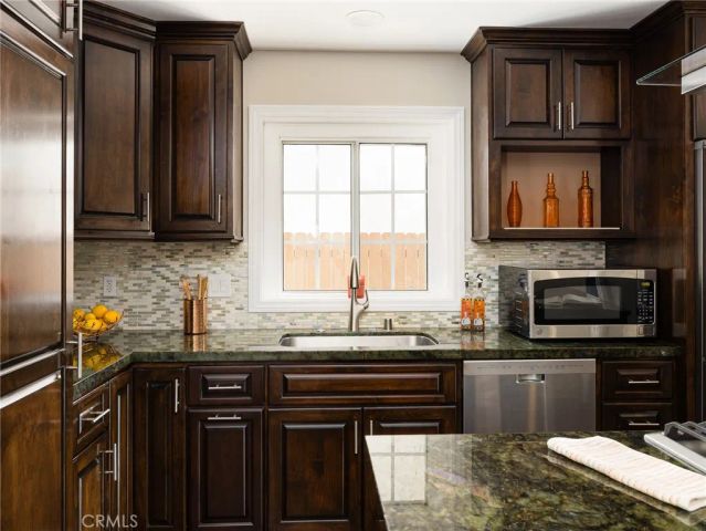 1057 W 13th, San Pedro, CA 90731