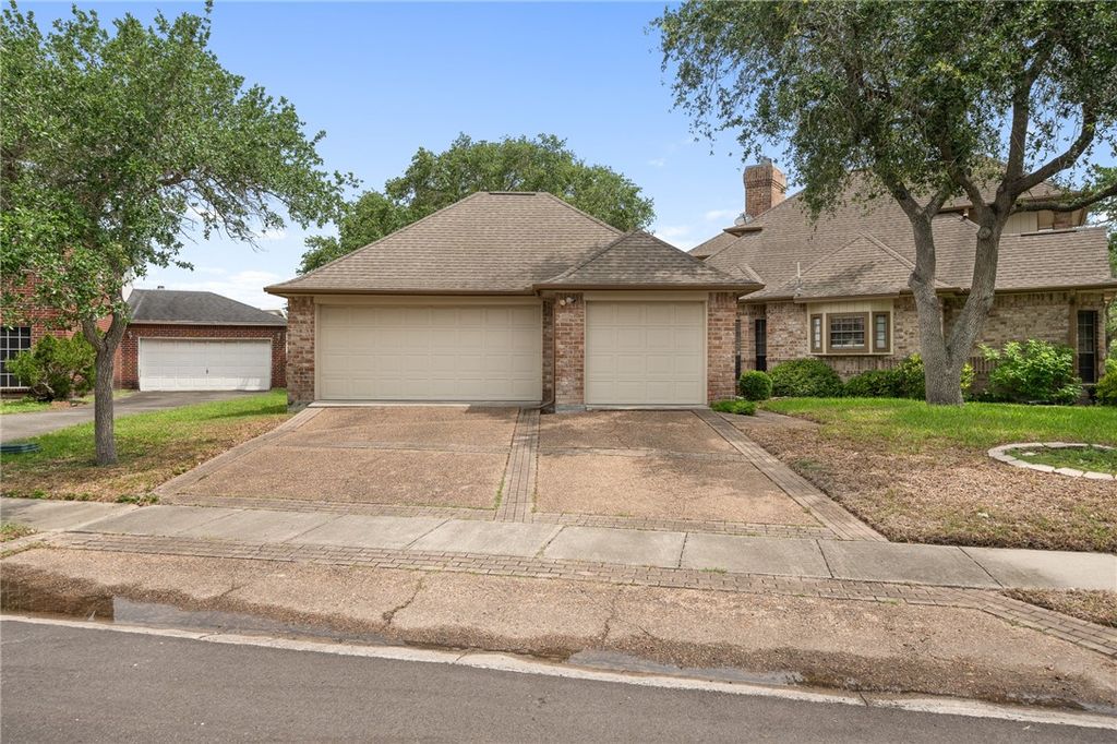 4510 Canyon Lake Cir, Corpus Christi, TX 78413 — photo 2