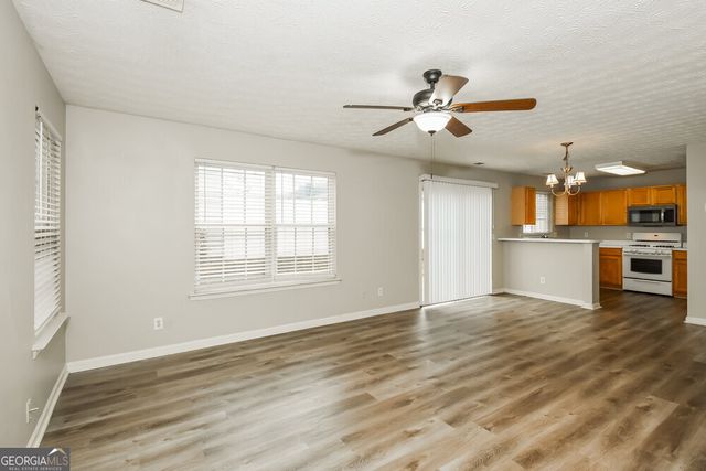 542 W Oaks Drive, Woodstock, GA 30188