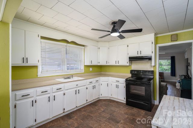 2820 Westview Street, Gastonia, NC 28056