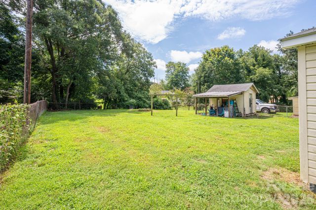 2820 Westview Street, Gastonia, NC 28056