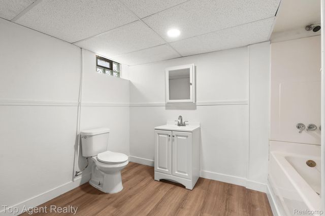 20905 Van Buren Street, Southfield, MI 48033