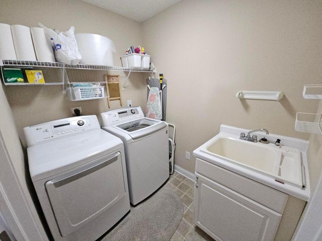 4827 Rays Circle, Dublin, OH 43016