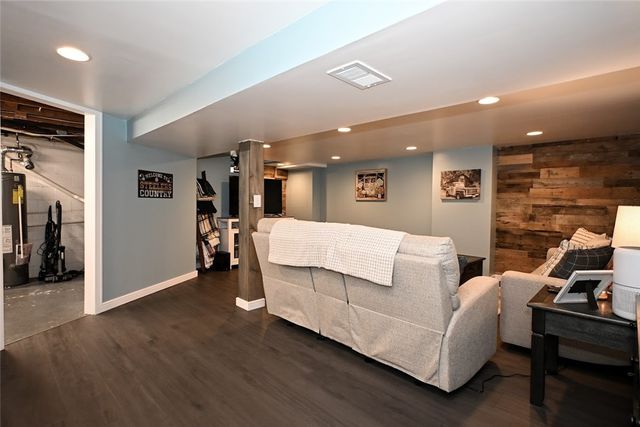 106 Neilson Dr., Jefferson Hills, PA 15025