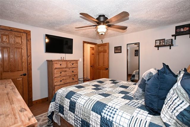 106 Neilson Dr., Jefferson Hills, PA 15025