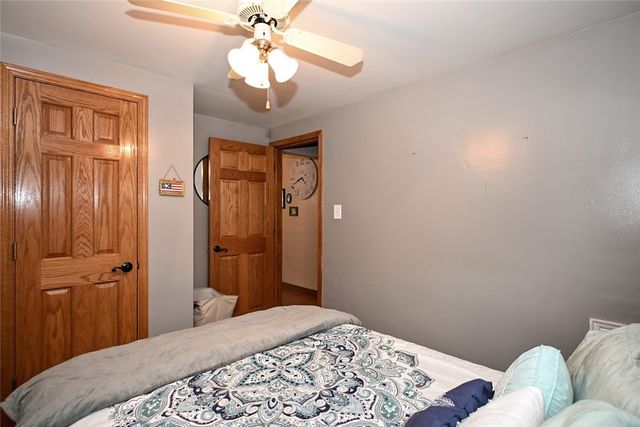 106 Neilson Dr., Jefferson Hills, PA 15025