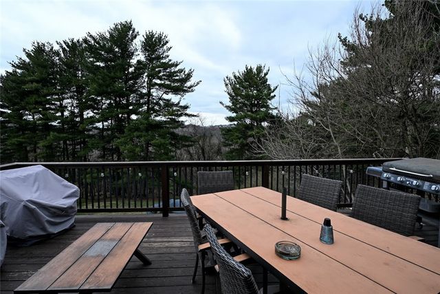 106 Neilson Dr., Jefferson Hills, PA 15025