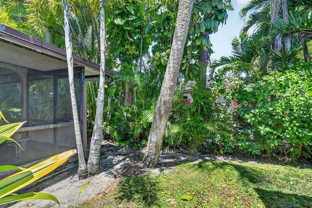5155 Pine Drive, Boynton Beach, FL 33437
