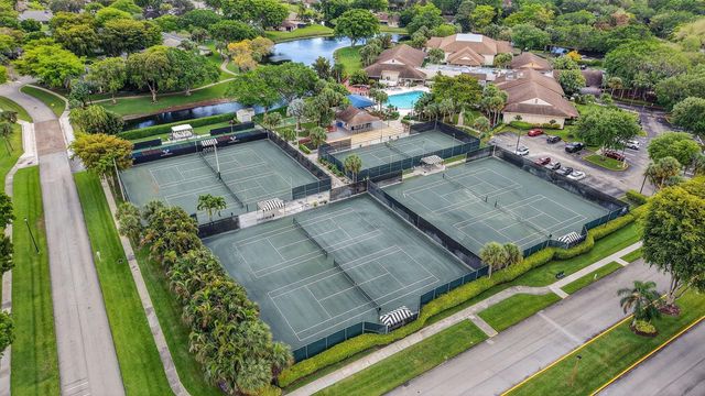 5155 Pine Drive, Boynton Beach, FL 33437