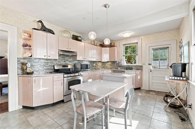 60 Cormack Court, Babylon, NY 11702