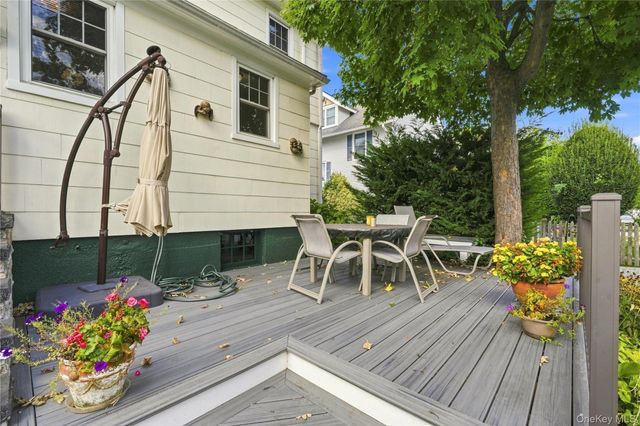 60 Cormack Court, Babylon, NY 11702