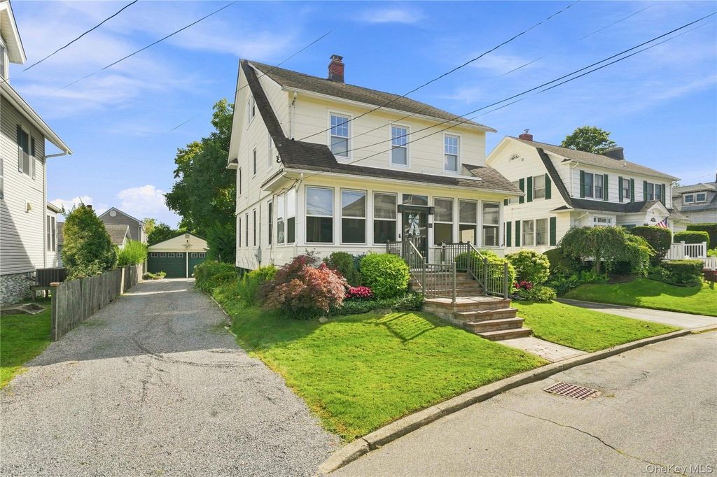 60 Cormack Court, Babylon, NY 11702 — photo 2