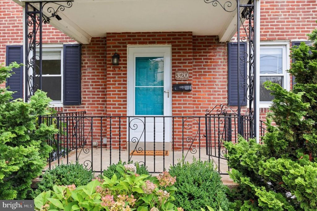 320 CHILDS AVE, DREXEL HILL, PA 19026 — photo 2