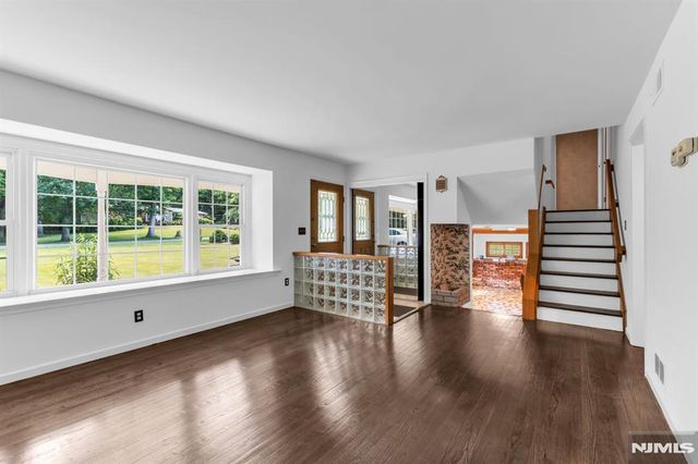 15 E Timber Lane, West Milford, NJ 07435