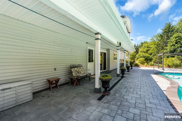 15 E Timber Lane, West Milford, NJ 07435