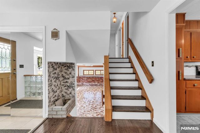 15 E Timber Lane, West Milford, NJ 07435