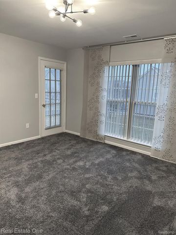 51810 LIONEL Lane, Chesterfield Township, MI 48051