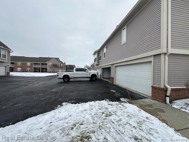 51810 LIONEL Lane, Chesterfield Township, MI 48051