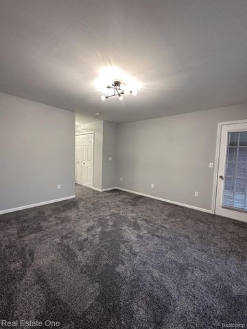 51810 LIONEL Lane, Chesterfield Township, MI 48051