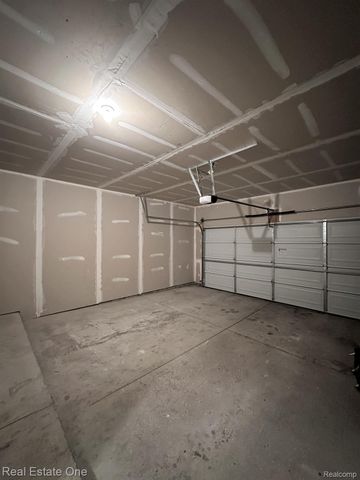 51810 LIONEL Lane, Chesterfield Township, MI 48051