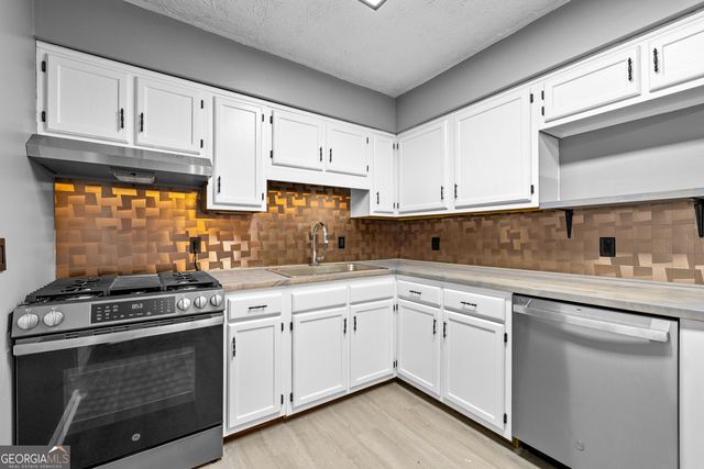 924 Polk Road, Moreland, GA 30259