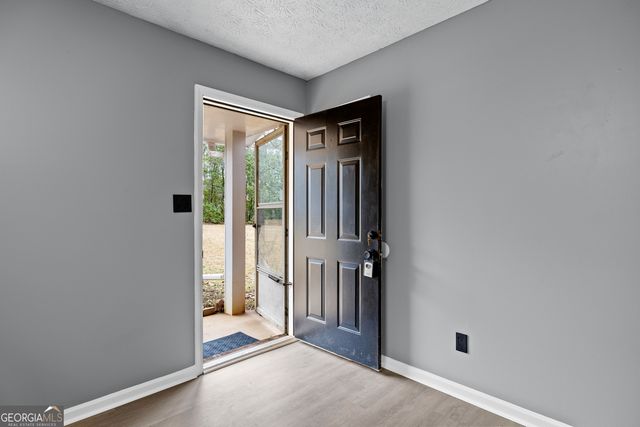 924 Polk Road, Moreland, GA 30259