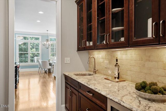 105 Beacon Hollow Place, Cary, NC 27519