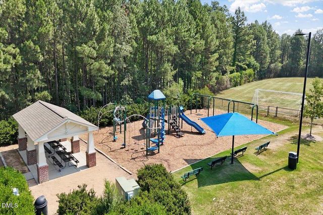 105 Beacon Hollow Place, Cary, NC 27519