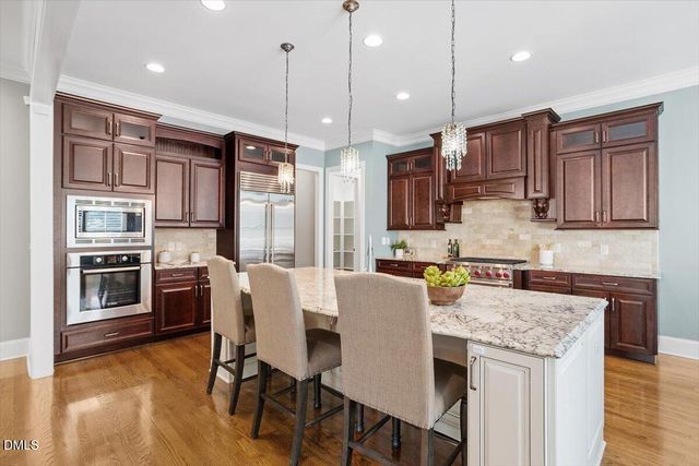 105 Beacon Hollow Place, Cary, NC 27519