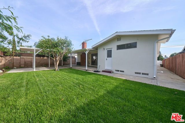 15401 Covello Street, Van Nuys (los Angeles), CA 91406