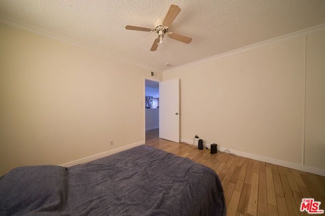 15401 Covello Street, Van Nuys (los Angeles), CA 91406