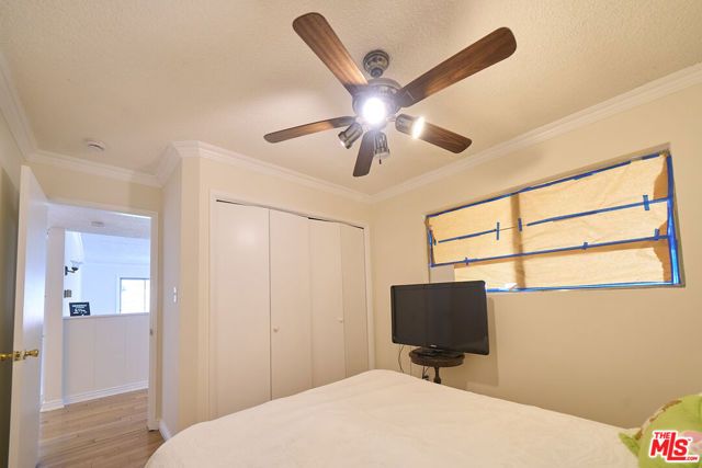 15401 Covello Street, Van Nuys (los Angeles), CA 91406