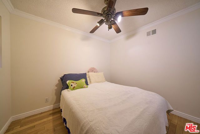 15401 Covello Street, Van Nuys (los Angeles), CA 91406