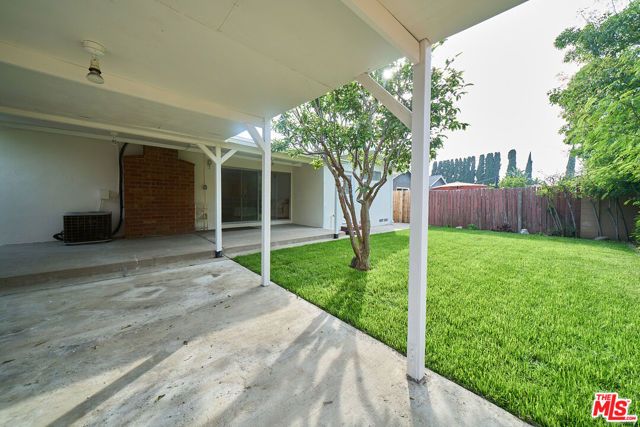 15401 Covello Street, Van Nuys (los Angeles), CA 91406
