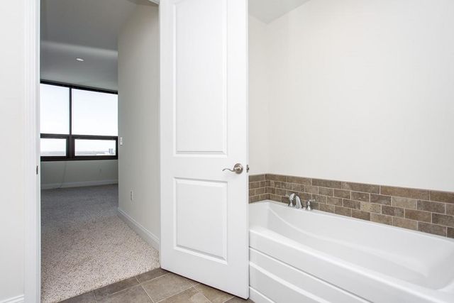 270 17th Street NW 2702, Atlanta, GA 30363