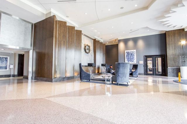 270 17th Street NW 2702, Atlanta, GA 30363
