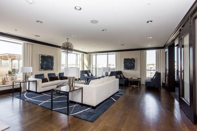 270 17th Street NW 2702, Atlanta, GA 30363