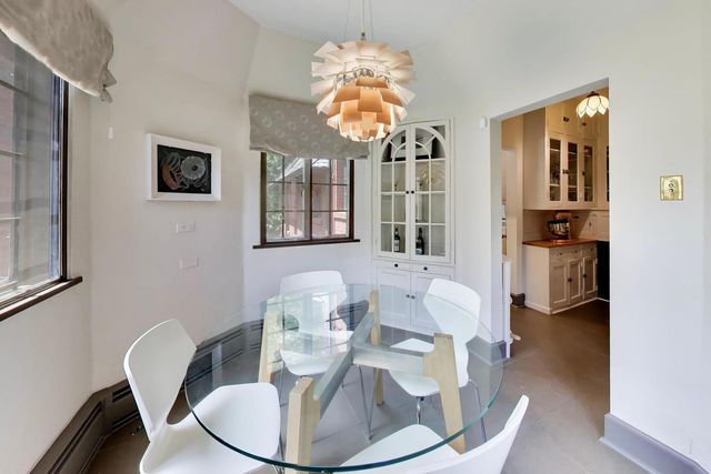 8844 S Pleasant Avenue, Chicago, IL 60643